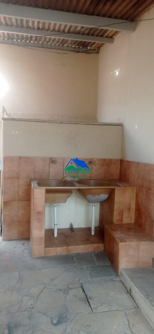 Casa com 4 Dormitórios à venda, 663 m² por R$ 640.000,00 Casa com 4 Dormitórios à venda, 663 m² por R$ 640.000,00
