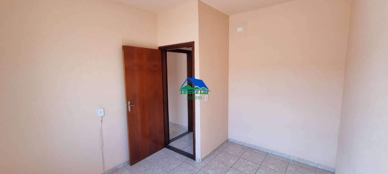 Casa à venda com 3 quartos, 360m² - Foto 4