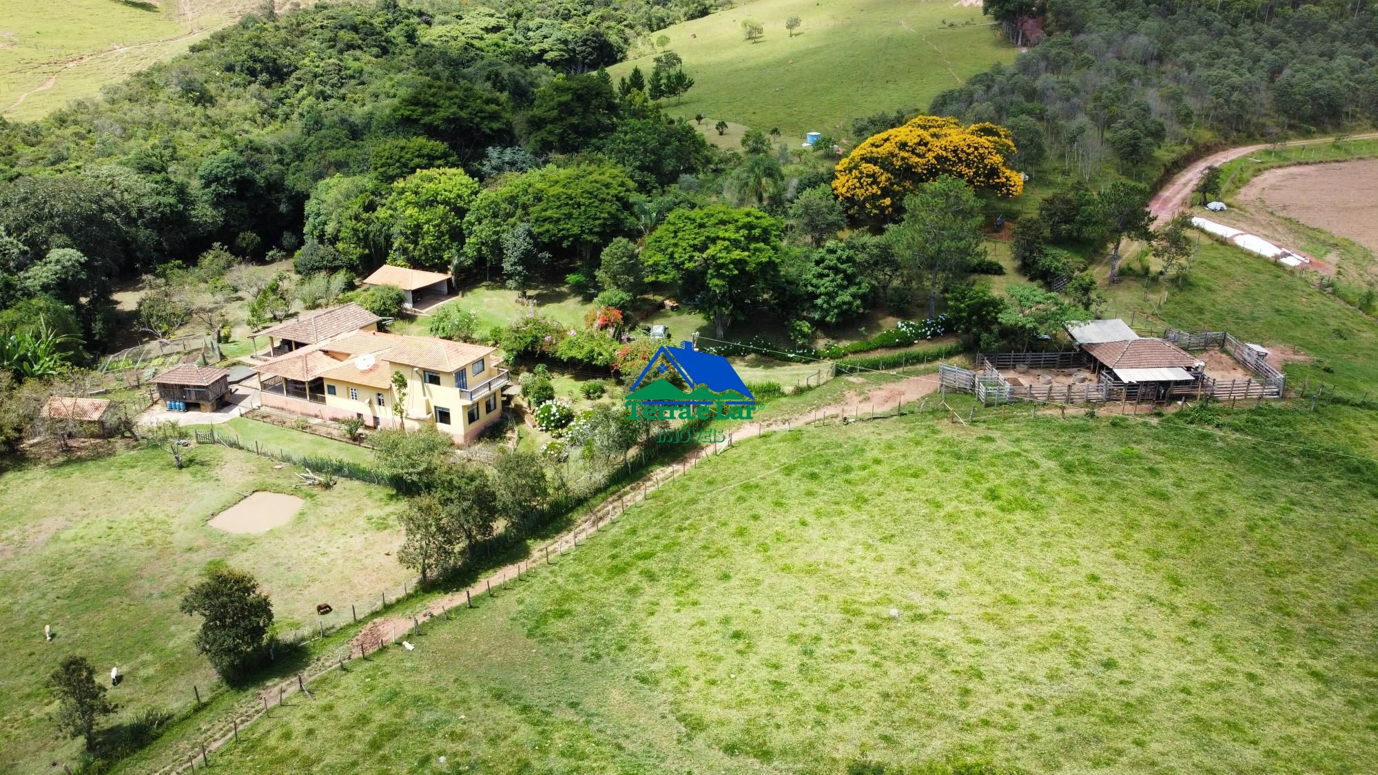 Fazenda/sítio/chácara/haras com 4 Dormitórios à venda, 850.000 m² por R$ 4.500.000,00 Fazenda/sítio/chácara/haras com 4 Dormitórios à venda, 850.000 m² por R$ 4.500.000,00