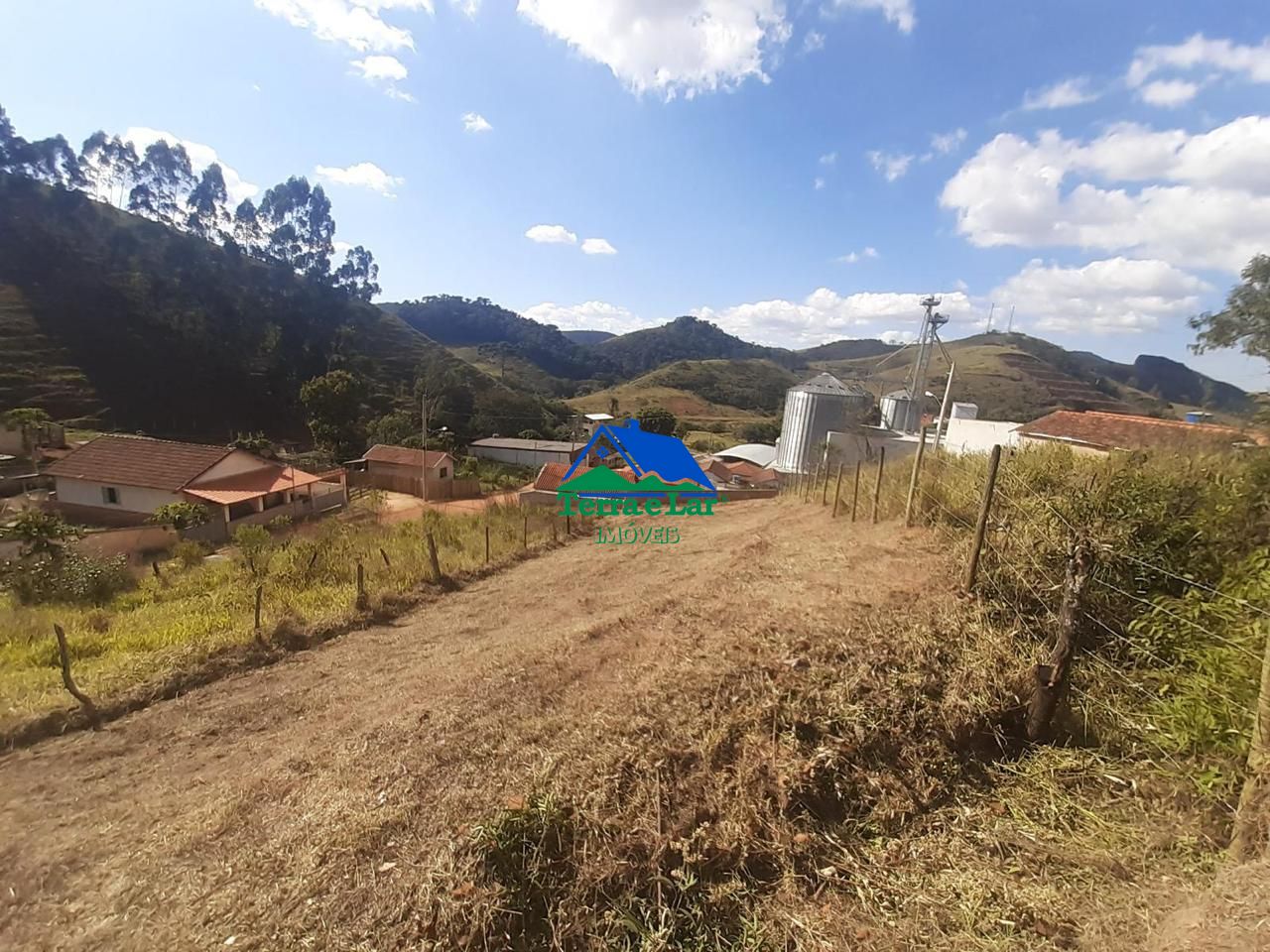 Terreno/Lote à venda  no Centro - Carvalhos, MG. Imóveis