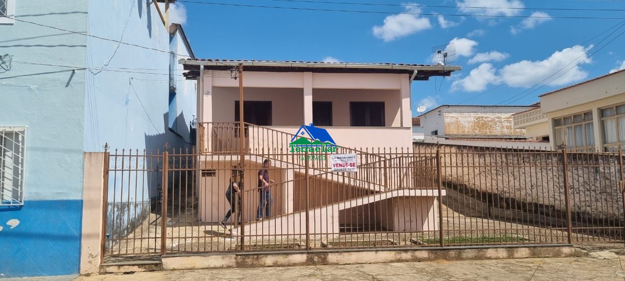Casa à venda  no Centro - Cruzilia, MG. Imóveis