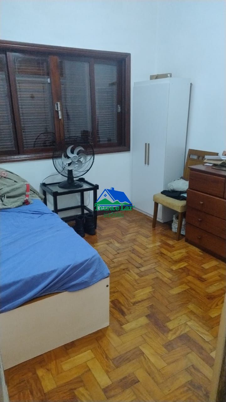 Casa com 4 Dormitórios à venda, 220 m² por R$ 980.000,00 Casa com 4 Dormitórios à venda, 220 m² por R$ 980.000,00