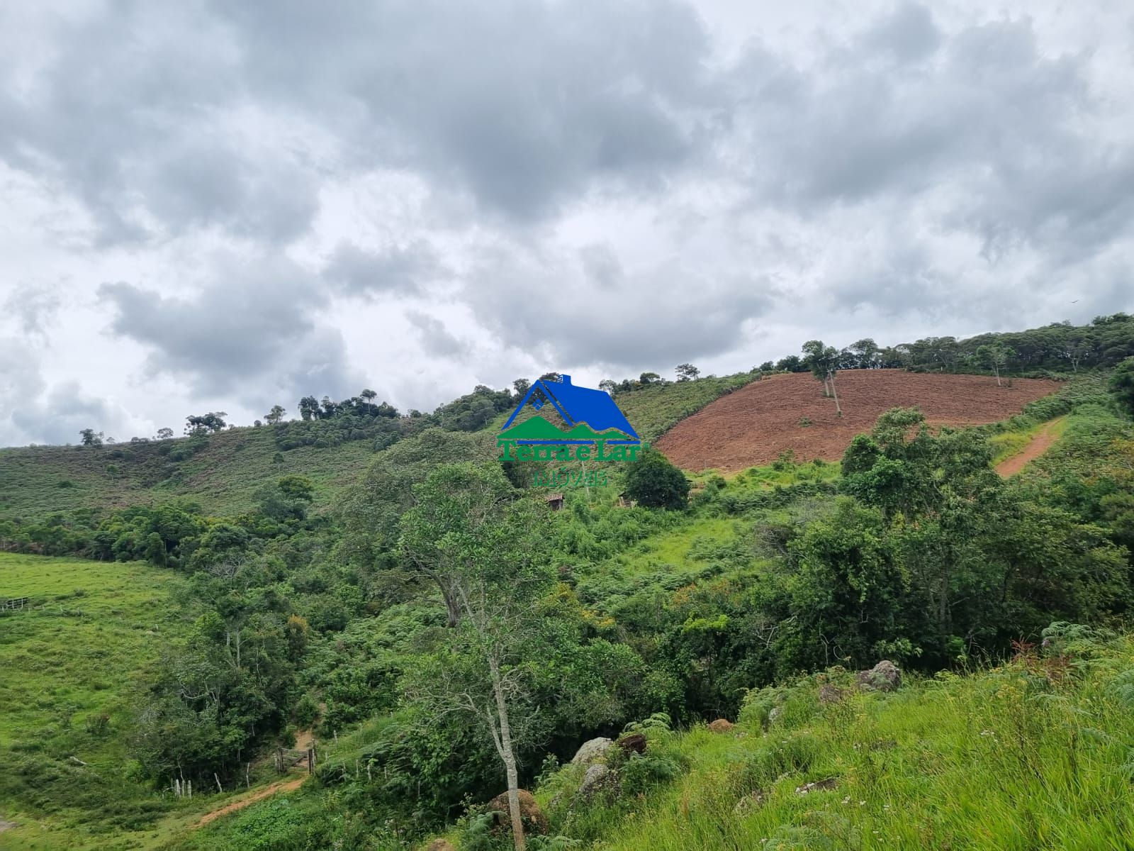 Fazenda à venda com 2 quartos, 60m² - Foto 2