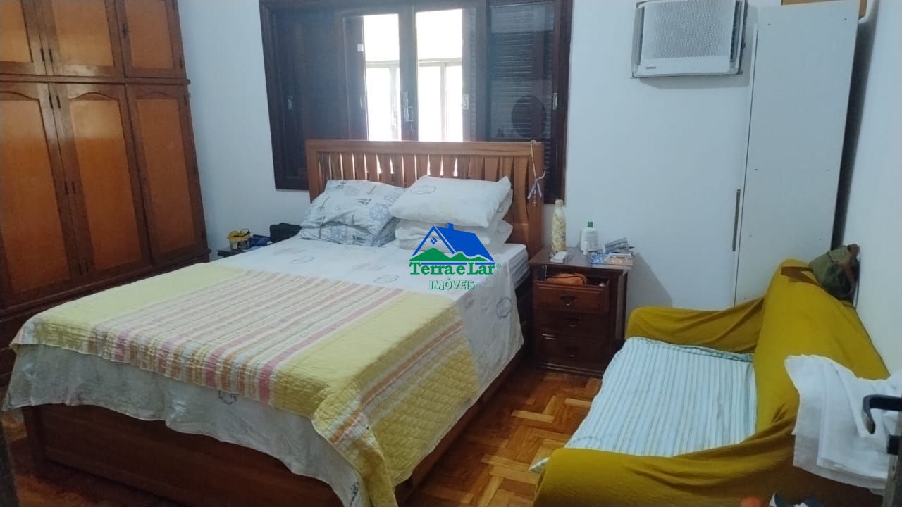 Casa com 4 Dormitórios à venda, 220 m² por R$ 980.000,00 Casa com 4 Dormitórios à venda, 220 m² por R$ 980.000,00