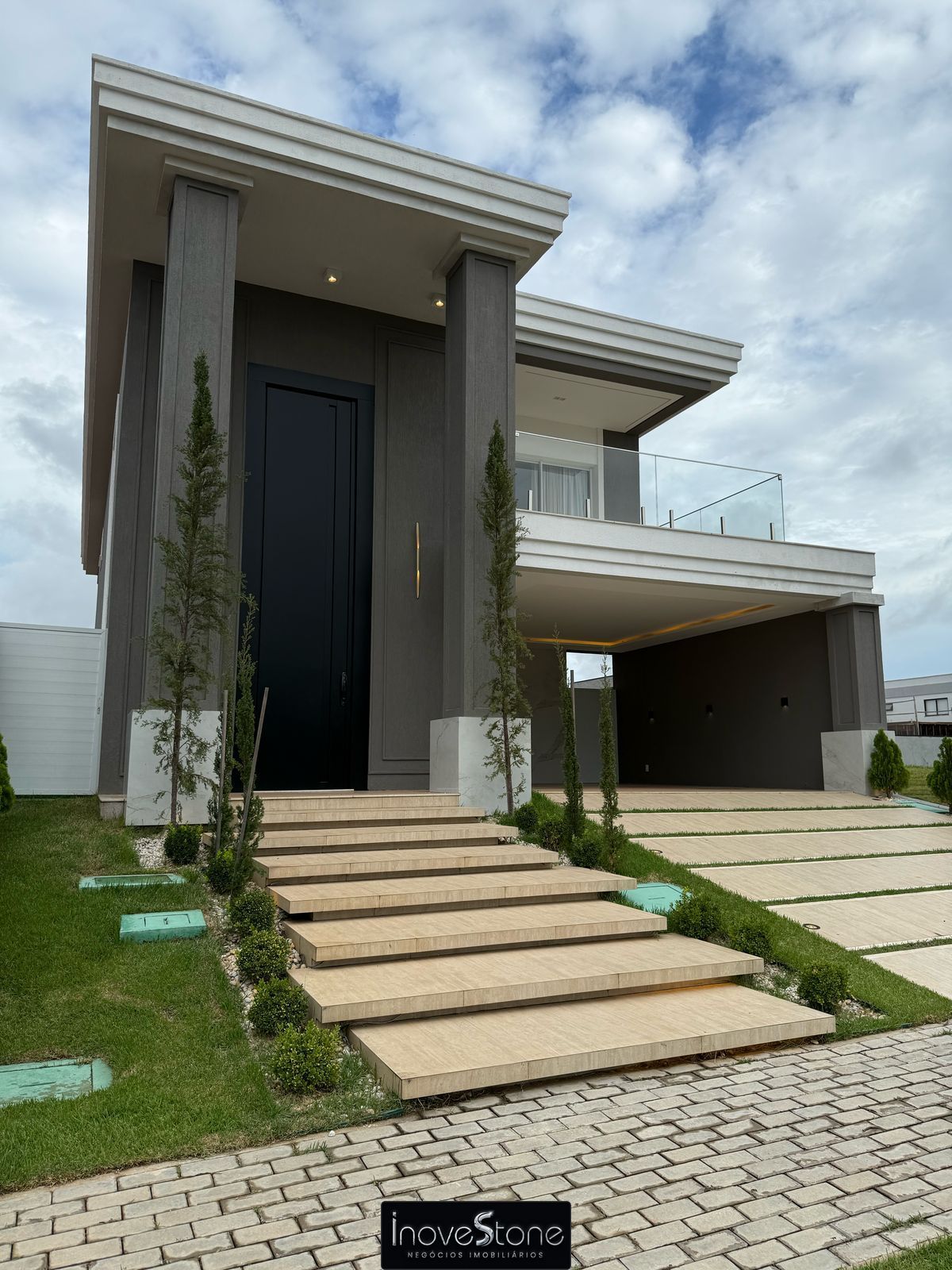 Casa de Condomínio à venda com 4 quartos, 298m² - Foto 2