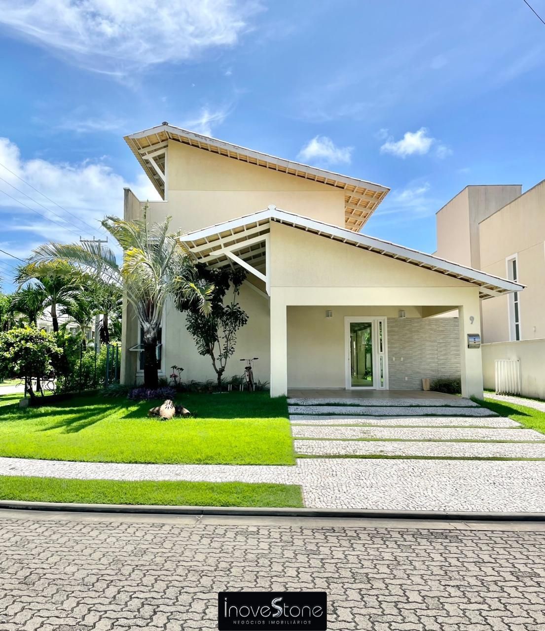 Casa em condomínio à venda  no Cararu - Eusébio, CE. Imóveis