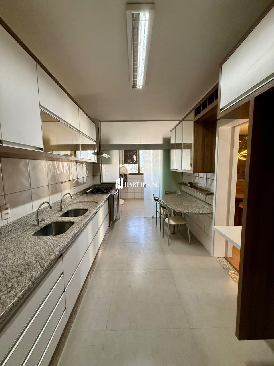 Apartamento com 3 Dormitórios à venda, 148 m² por R$ 999.000,00 Apartamento com 3 Dormitórios à venda, 148 m² por R$ 999.000,00