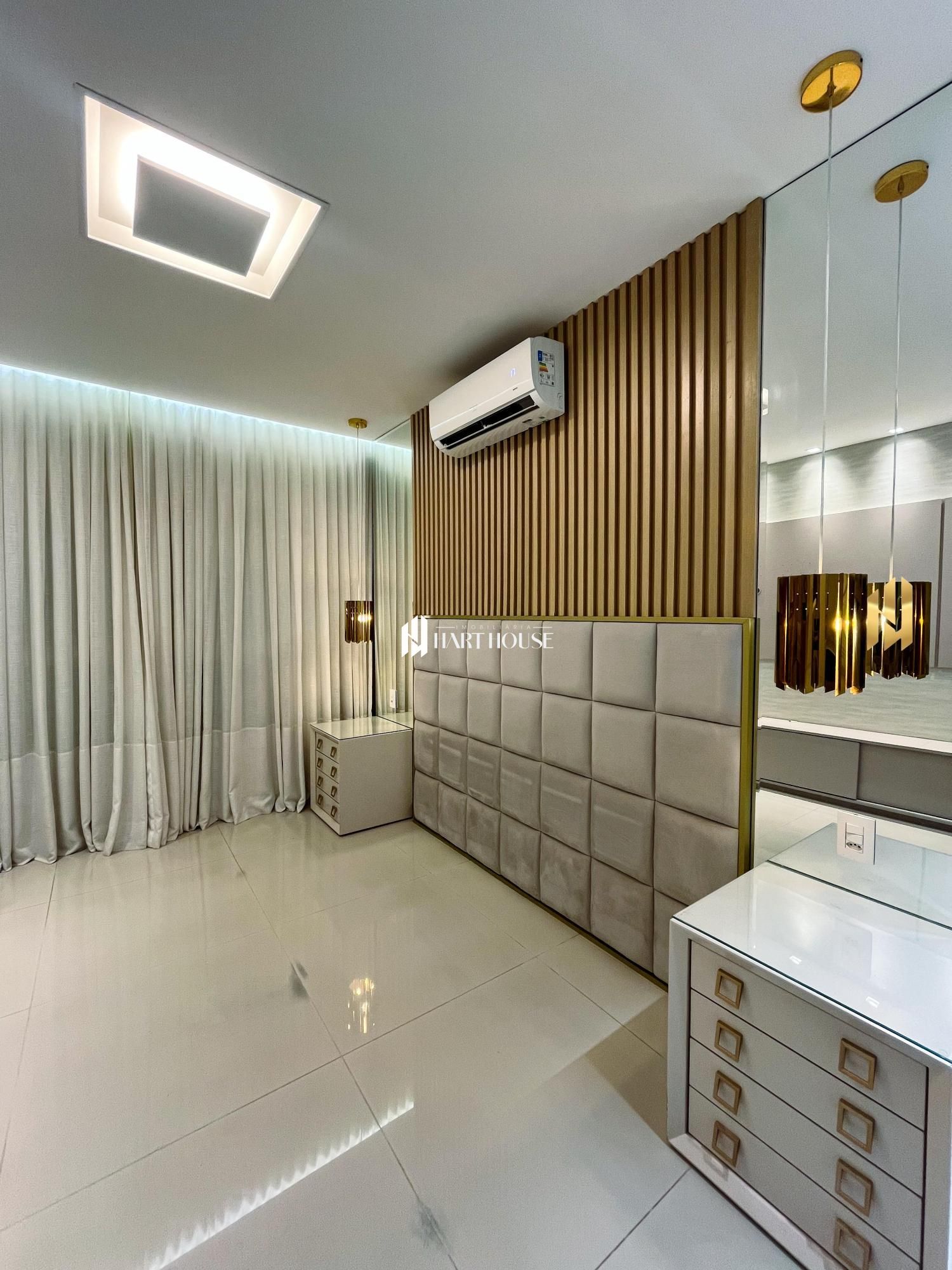 Apartamento com 3 Dormitórios à venda, 168 m² por R$ 2.500.000,00 Apartamento com 3 Dormitórios à venda, 168 m² por R$ 2.500.000,00