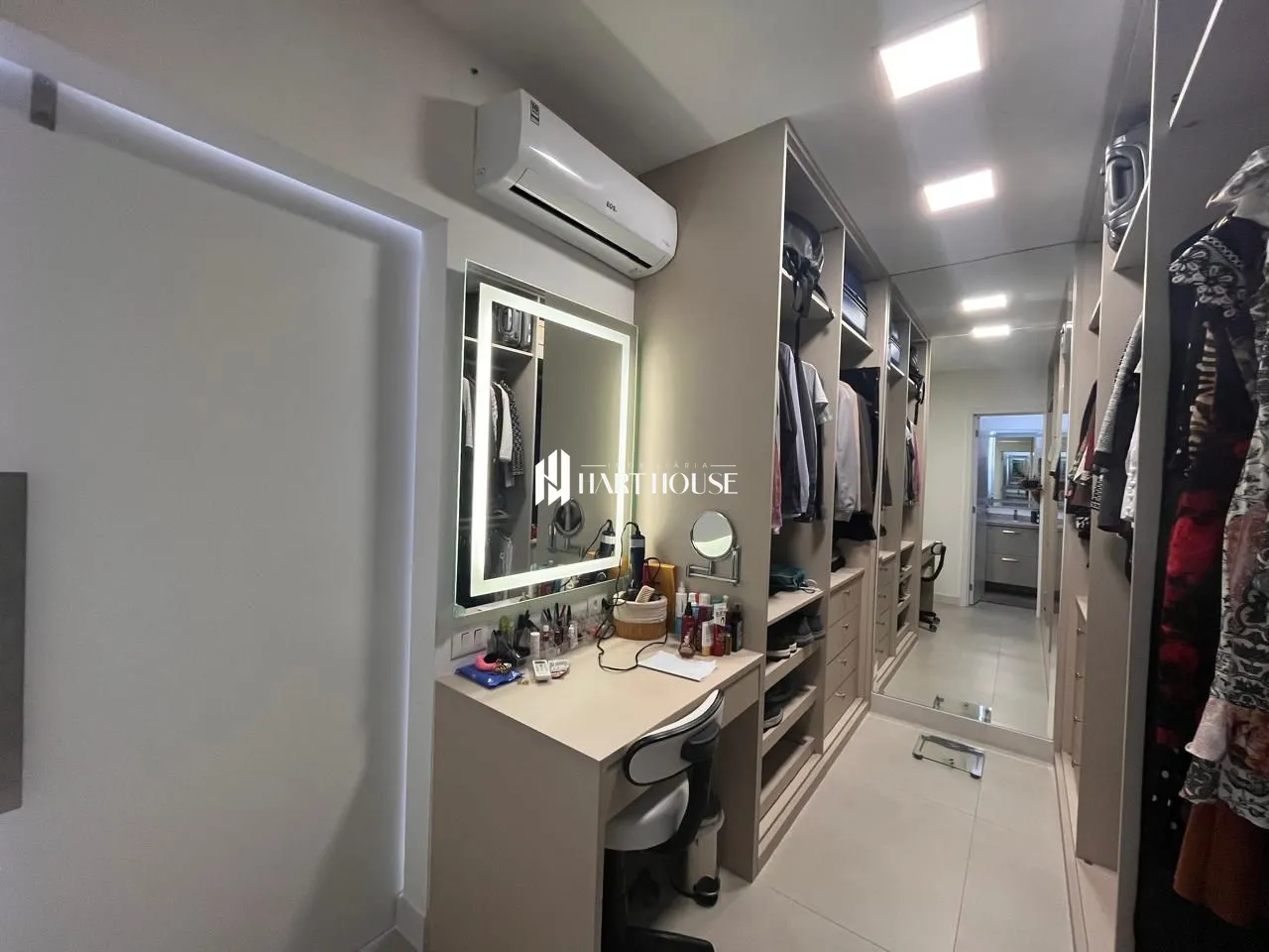 Apartamento com 3 Dormitórios à venda, 137 m² por R$ 1.850.000,00 Apartamento com 3 Dormitórios à venda, 137 m² por R$ 1.850.000,00