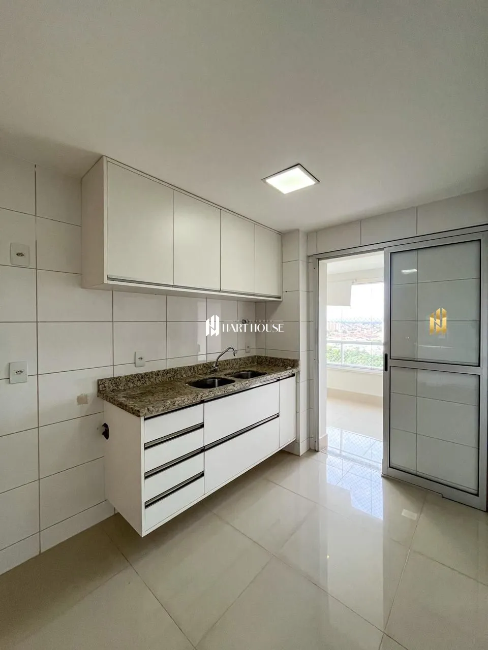Apartamento com 3 Dormitórios para alugar, 143 m² por R$ 6.600,00 Apartamento com 3 Dormitórios para alugar, 143 m² por R$ 6.600,00