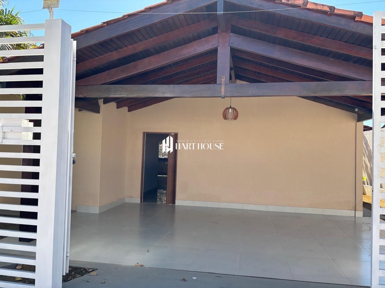 Casa com 4 Dormitórios à venda, 180 m² por R$ 700.000,00 Casa com 4 Dormitórios à venda, 180 m² por R$ 700.000,00