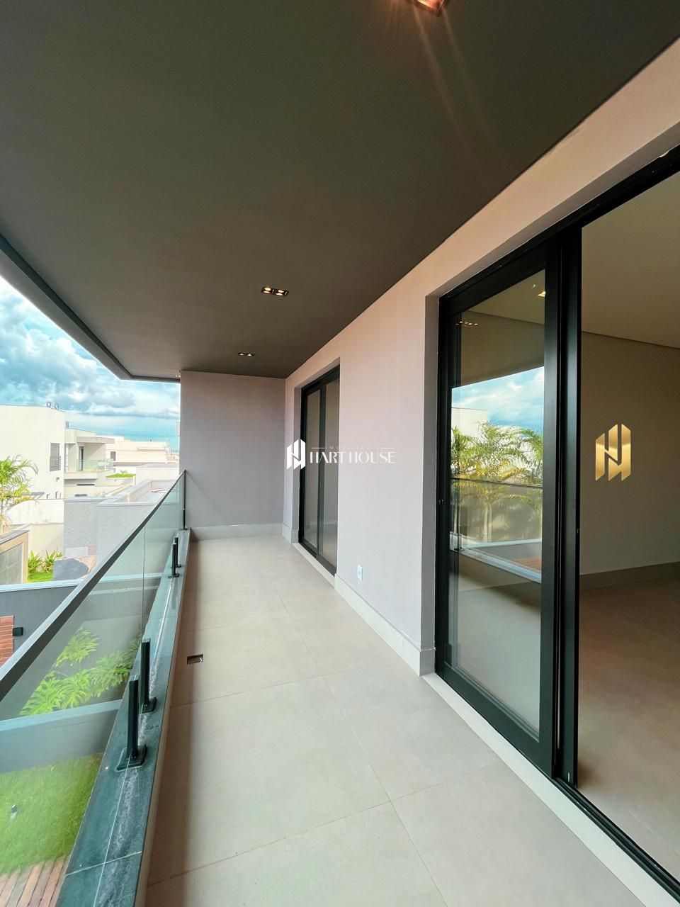 Casa em condomínio com 5 Dormitórios à venda, 306 m² por R$ 2.950.000,00 Casa em condomínio com 5 Dormitórios à venda, 306 m² por R$ 2.950.000,00