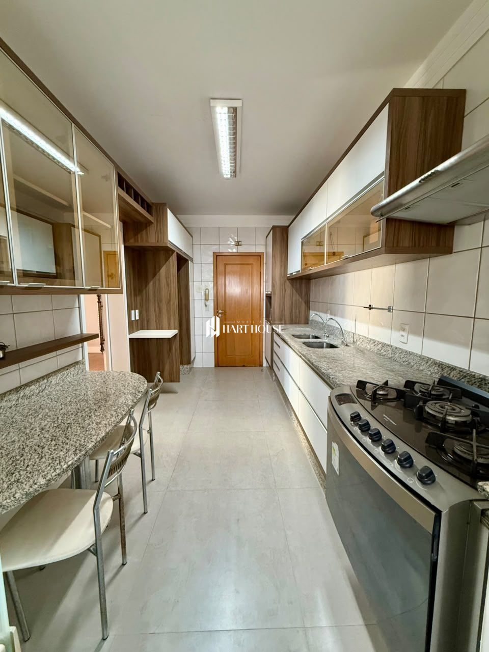Apartamento com 3 Dormitórios à venda, 148 m² por R$ 999.000,00 Apartamento com 3 Dormitórios à venda, 148 m² por R$ 999.000,00