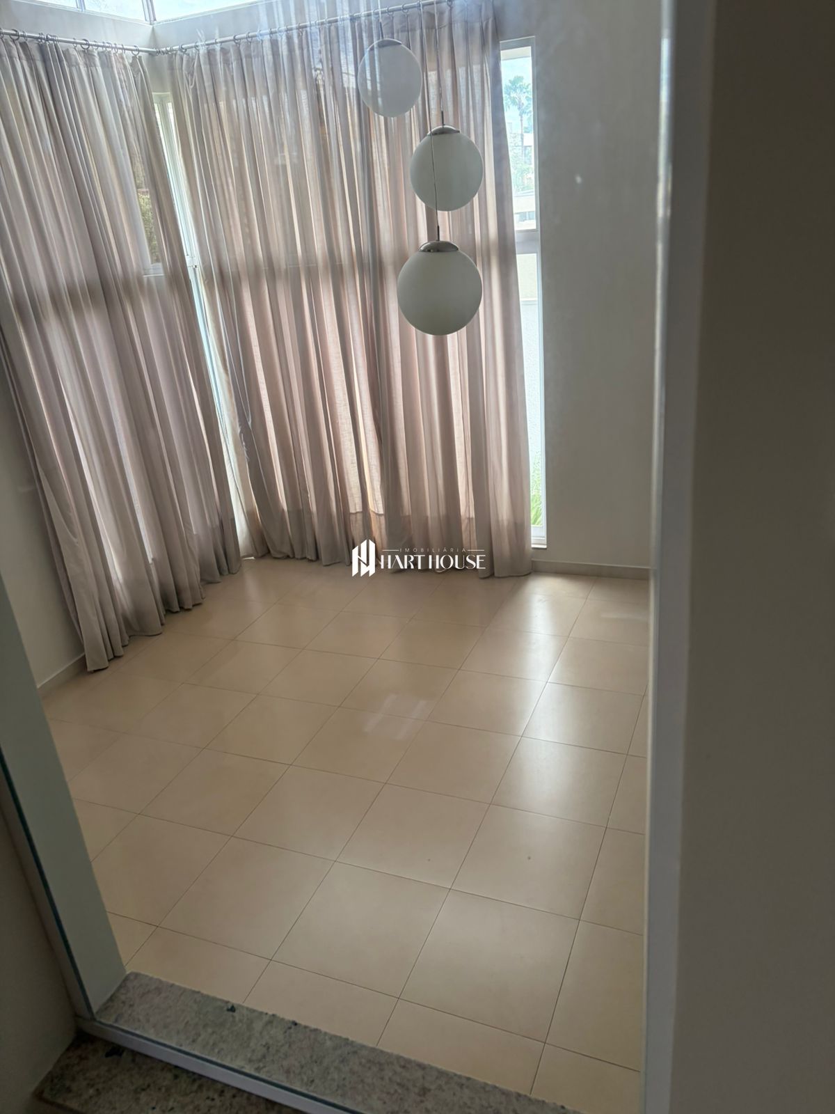 Casa em condomínio com 3 Dormitórios para alugar, 385 m² por R$ 18.000,00 Casa em condomínio com 3 Dormitórios para alugar, 385 m² por R$ 18.000,00