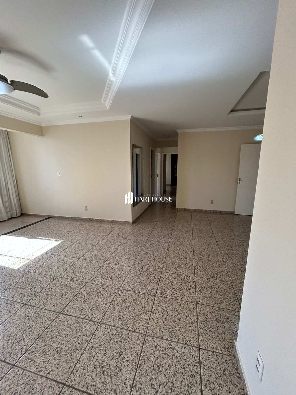 Apartamento com 4 Dormitórios para alugar, 143 m² por R$ 2.000,00 Apartamento com 4 Dormitórios para alugar, 143 m² por R$ 2.000,00