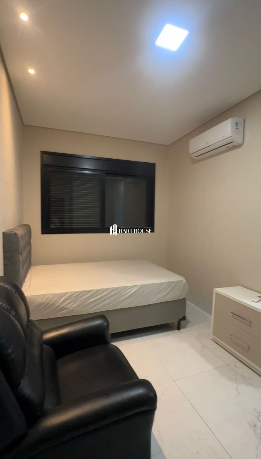 Casa em condomínio com 3 Dormitórios à venda, 240 m² por R$ 2.100.000,00 Casa em condomínio com 3 Dormitórios à venda, 240 m² por R$ 2.100.000,00
