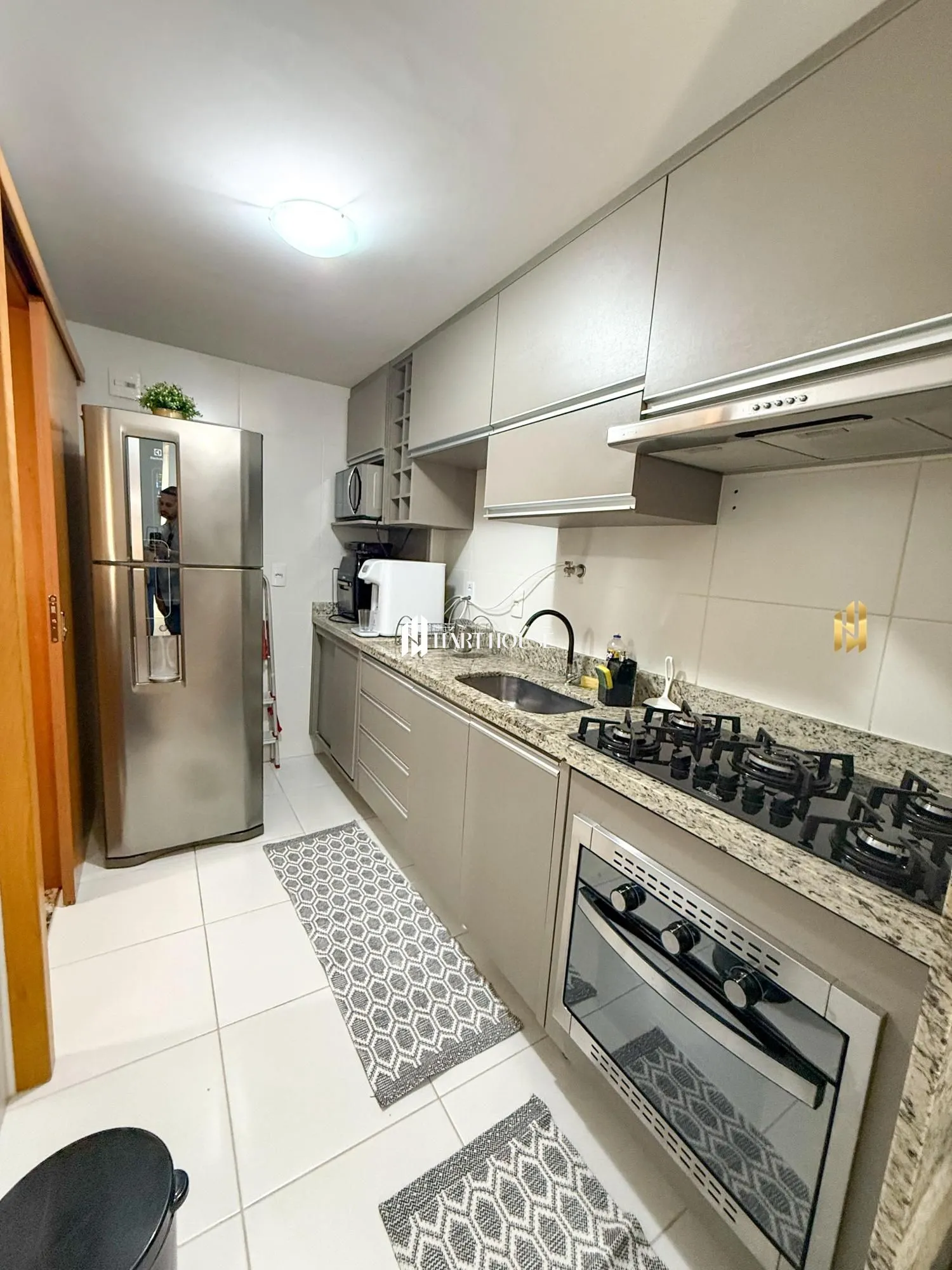 Apartamento com 2 Dormitórios à venda, 64 m² por R$ 570.000,00 Apartamento com 2 Dormitórios à venda, 64 m² por R$ 570.000,00