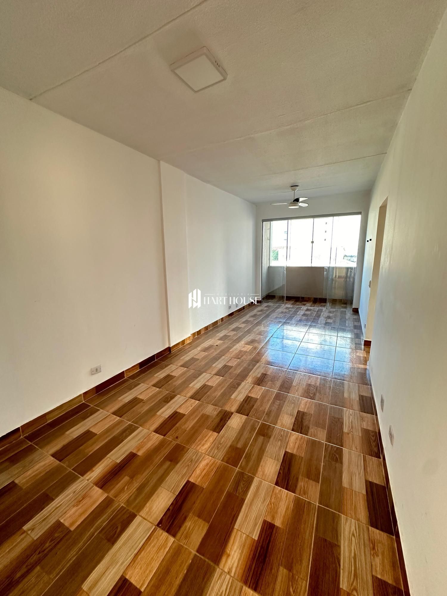 Apartamento com 3 Dormitórios para alugar, 78 m² por R$ 2.000,00 Apartamento com 3 Dormitórios para alugar, 78 m² por R$ 2.000,00