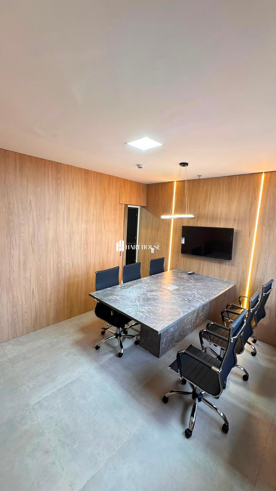 Sala comercial para alugar  no Quilombo - Cuiabá, MT. Imóveis