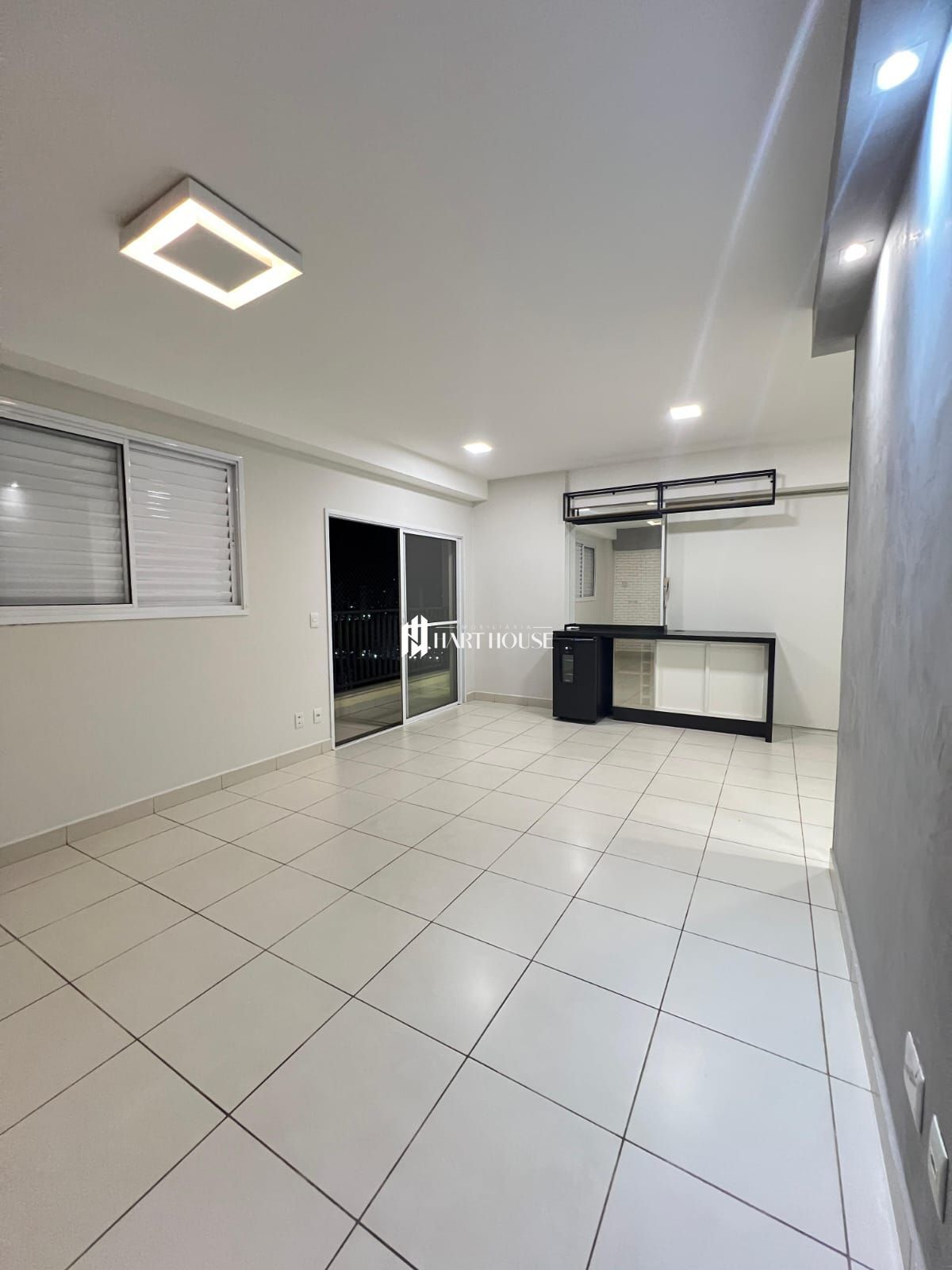 Apartamento com 2 Dormitórios para alugar, 72 m² por R$ 3.500,00 Apartamento com 2 Dormitórios para alugar, 72 m² por R$ 3.500,00