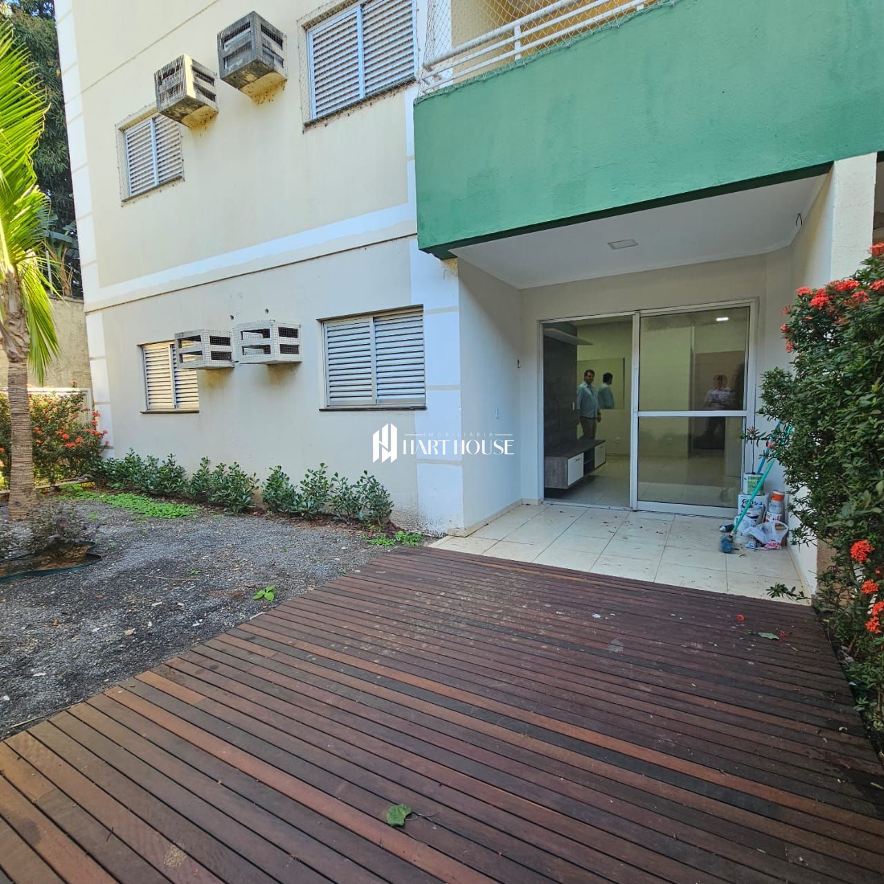 Apartamento com 3 Dormitórios à venda, 84 m² por R$ 370.000,00 Apartamento com 3 Dormitórios à venda, 84 m² por R$ 370.000,00