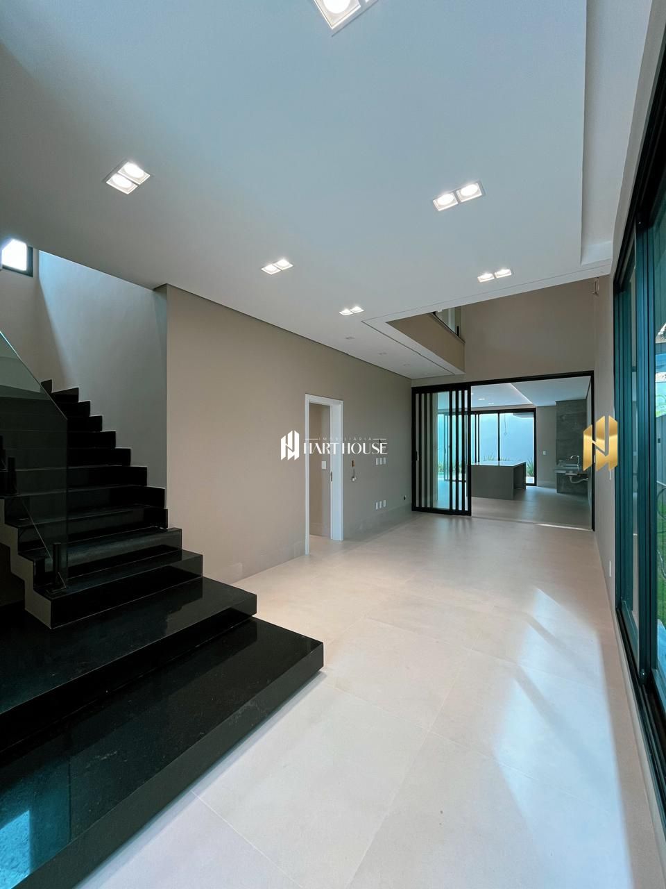 Casa em condomínio à venda  no Recanto dos Pássaros - Cuiabá, MT. Imóveis