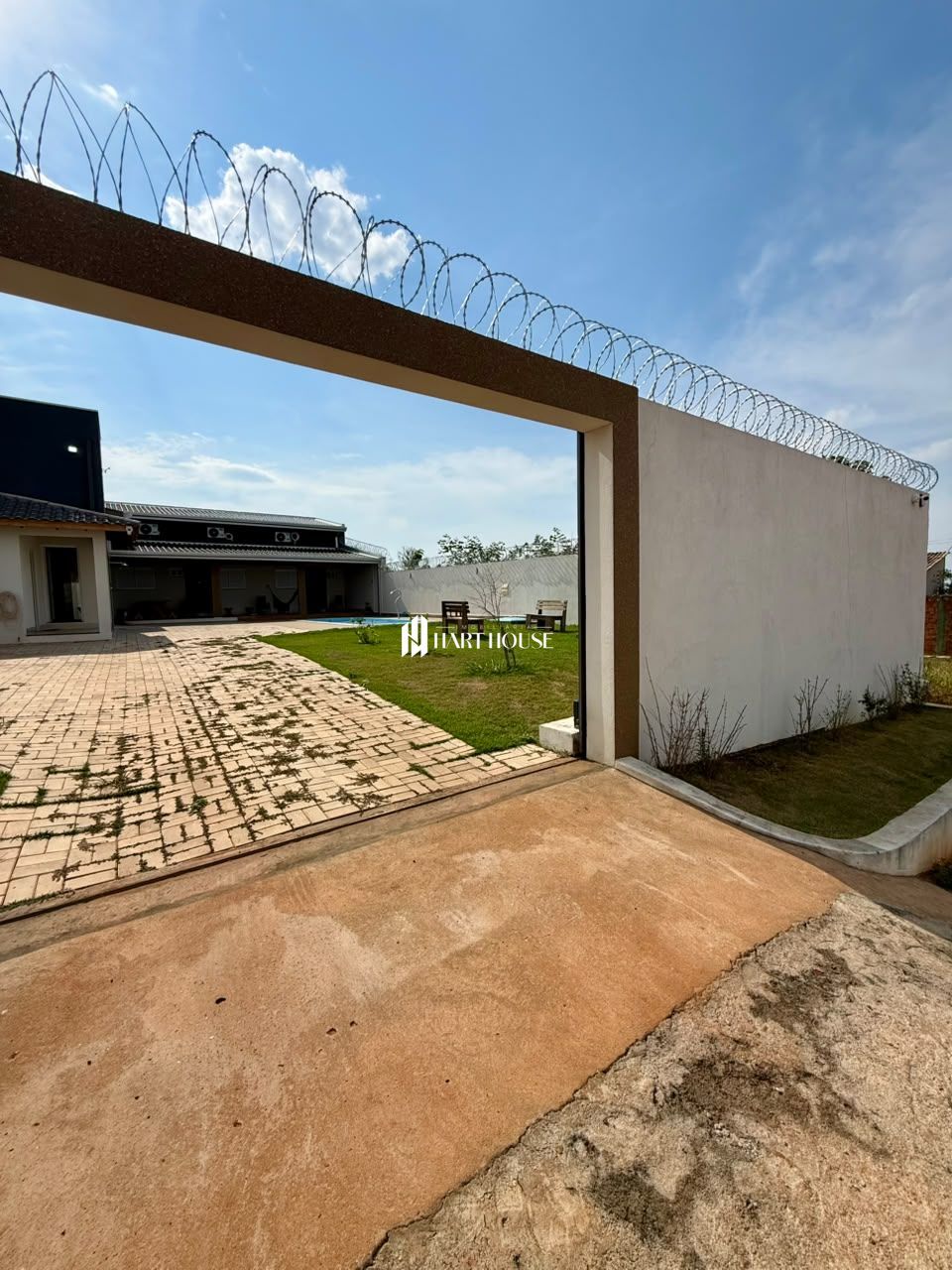 Casa com 3 Dormitórios à venda, 260 m² por R$ 1.100.000,00 Casa com 3 Dormitórios à venda, 260 m² por R$ 1.100.000,00