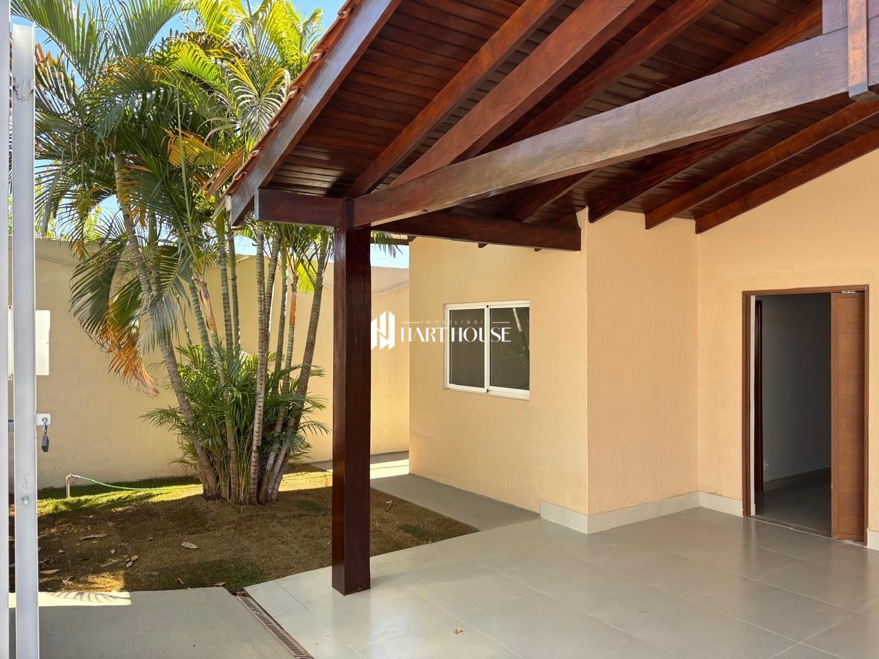Casa com 4 Dormitórios à venda, 180 m² por R$ 700.000,00 Casa com 4 Dormitórios à venda, 180 m² por R$ 700.000,00