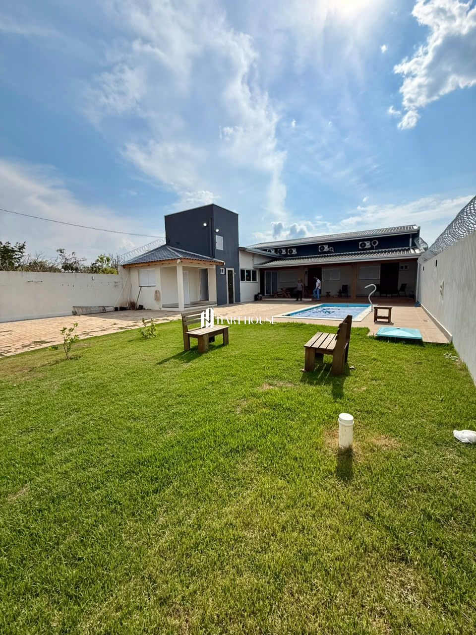 Casa com 3 Dormitórios à venda, 260 m² por R$ 1.100.000,00 Casa com 3 Dormitórios à venda, 260 m² por R$ 1.100.000,00