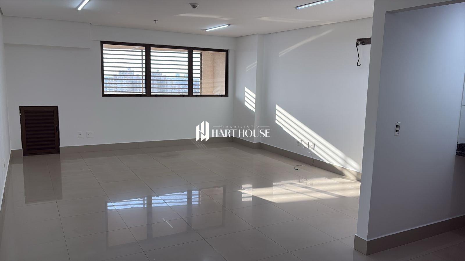 Sala comercial para alugar  no Alvorada - Cuiabá, MT. Imóveis