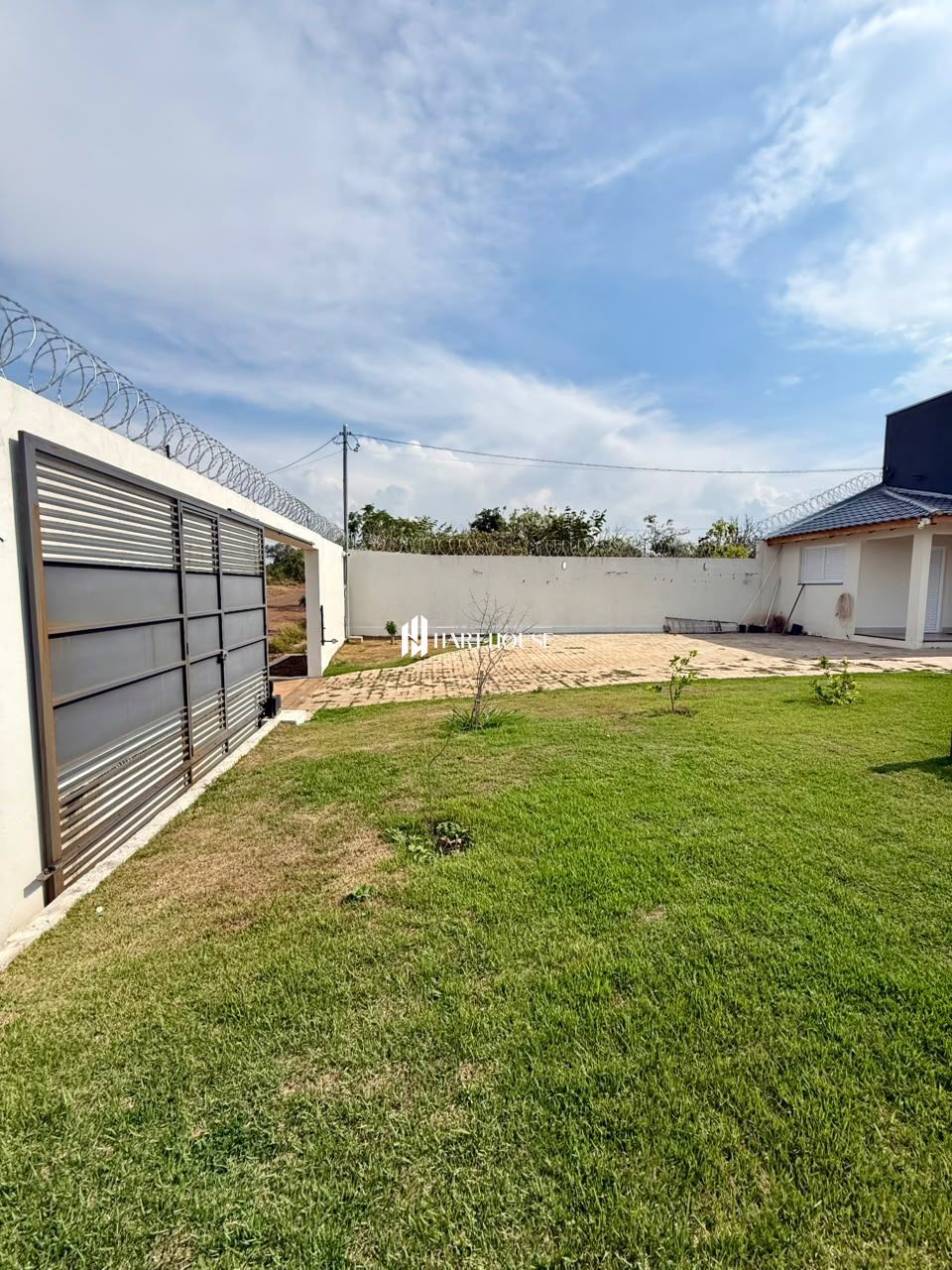 Casa com 3 Dormitórios à venda, 260 m² por R$ 1.100.000,00 Casa com 3 Dormitórios à venda, 260 m² por R$ 1.100.000,00