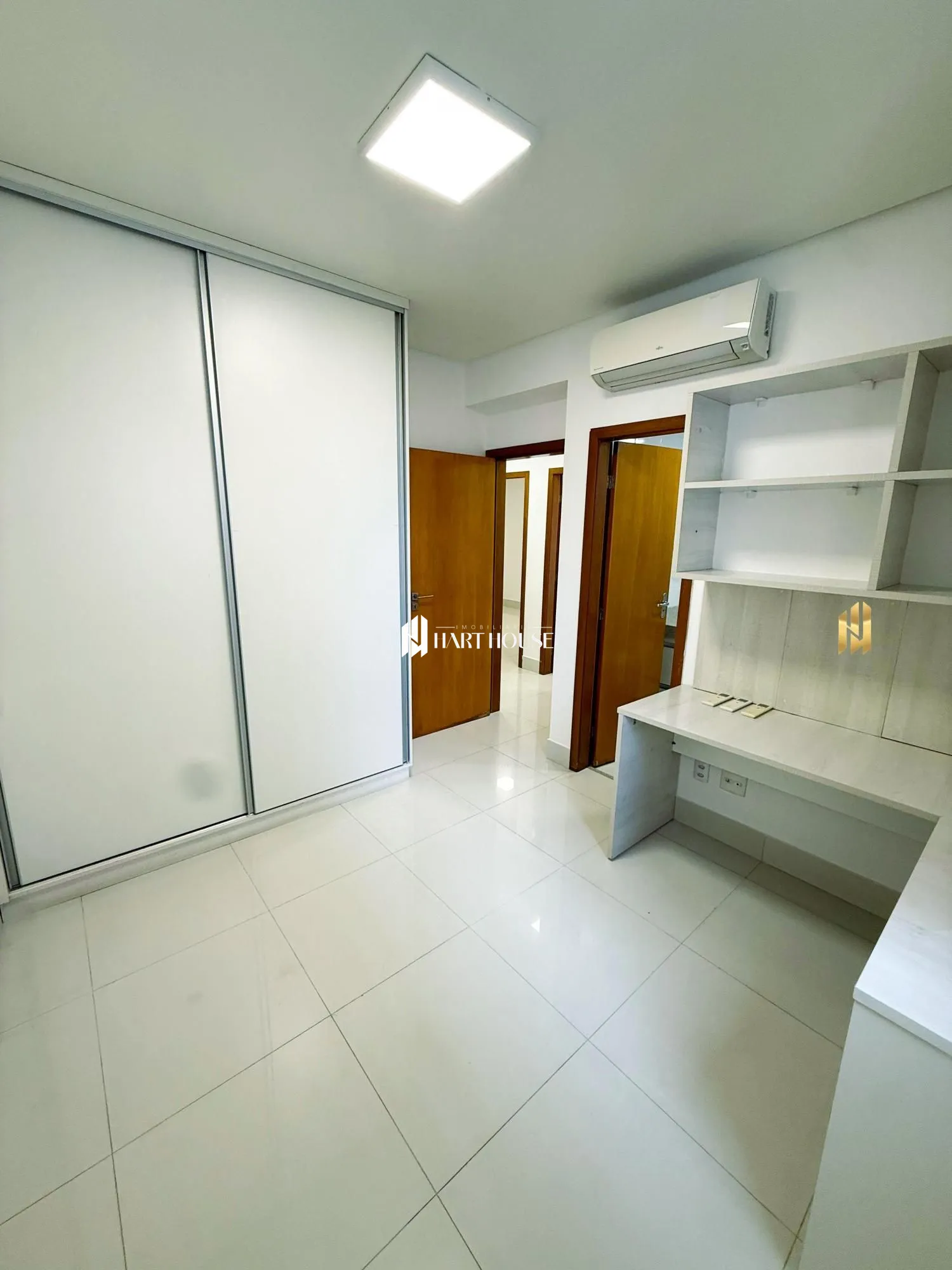 Apartamento com 3 Dormitórios à venda, 136 m² por R$ 1.350.000,00 Apartamento com 3 Dormitórios à venda, 136 m² por R$ 1.350.000,00