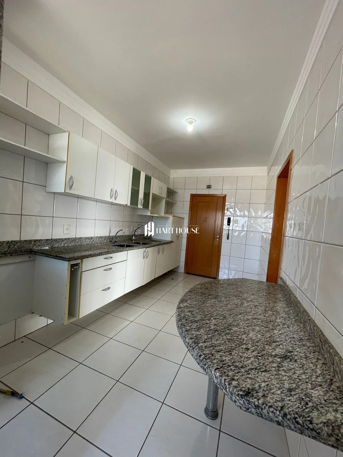 Apartamento com 3 Dormitórios à venda, 148 m² por R$ 950.000,00 Apartamento com 3 Dormitórios à venda, 148 m² por R$ 950.000,00