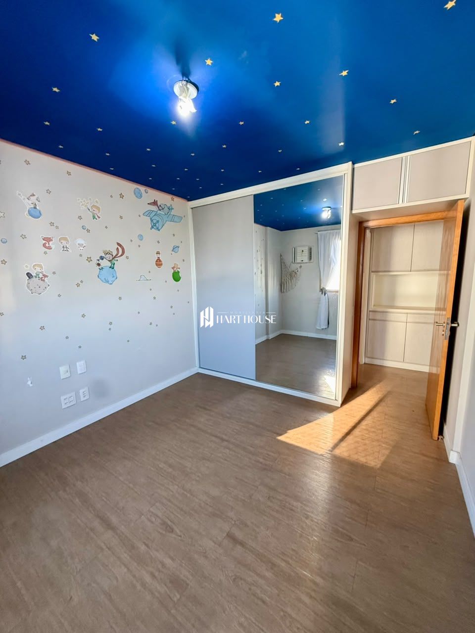 Apartamento com 3 Dormitórios à venda, 148 m² por R$ 999.000,00 Apartamento com 3 Dormitórios à venda, 148 m² por R$ 999.000,00