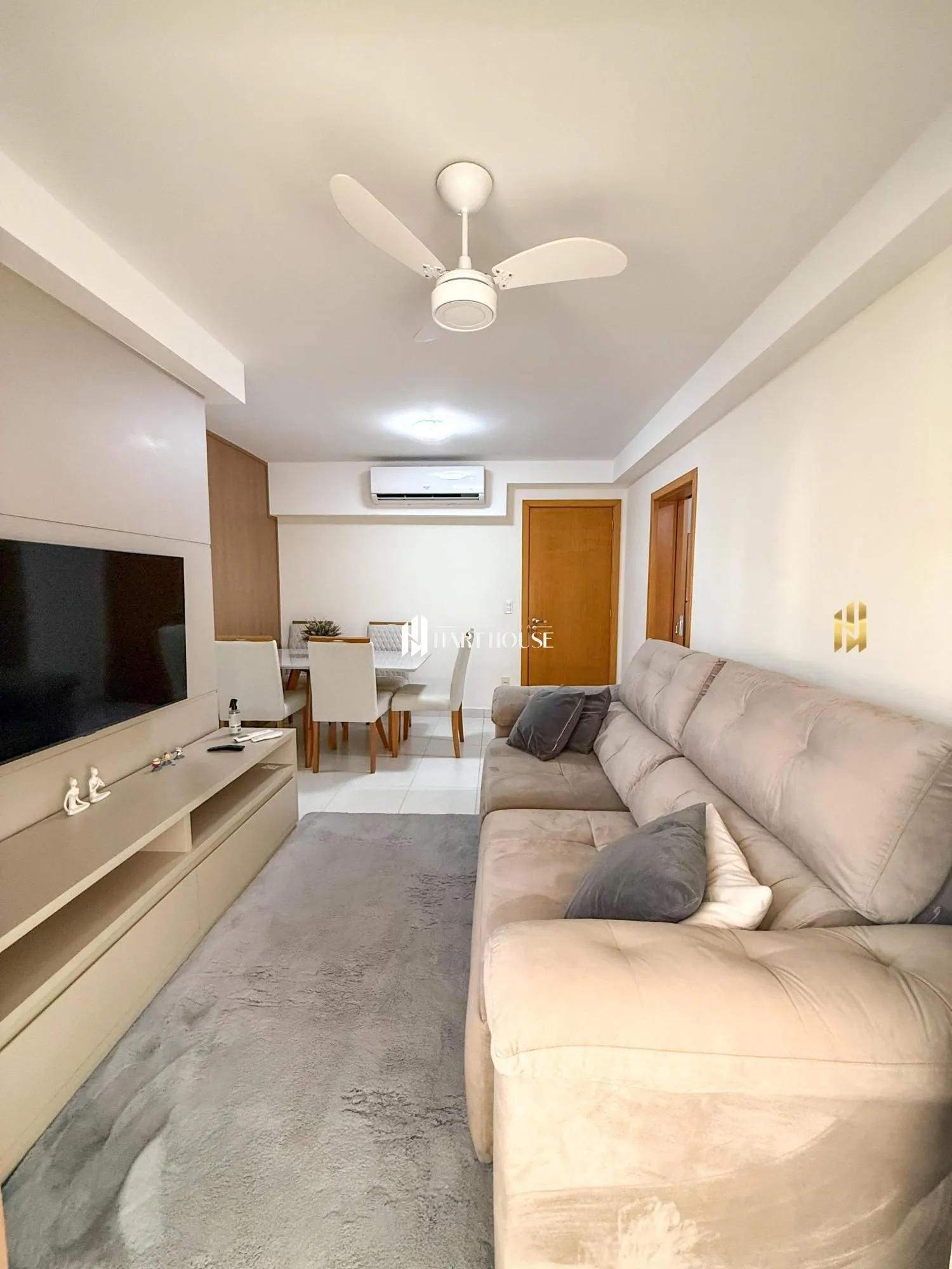 Apartamento com 2 Dormitórios à venda, 64 m² por R$ 570.000,00 Apartamento com 2 Dormitórios à venda, 64 m² por R$ 570.000,00