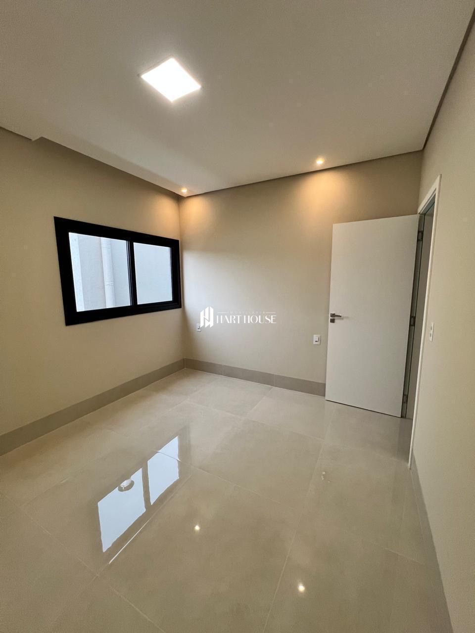 Sobrado com 4 Dormitórios à venda, 228 m² por R$ 2.590.000,00 Sobrado com 4 Dormitórios à venda, 228 m² por R$ 2.590.000,00