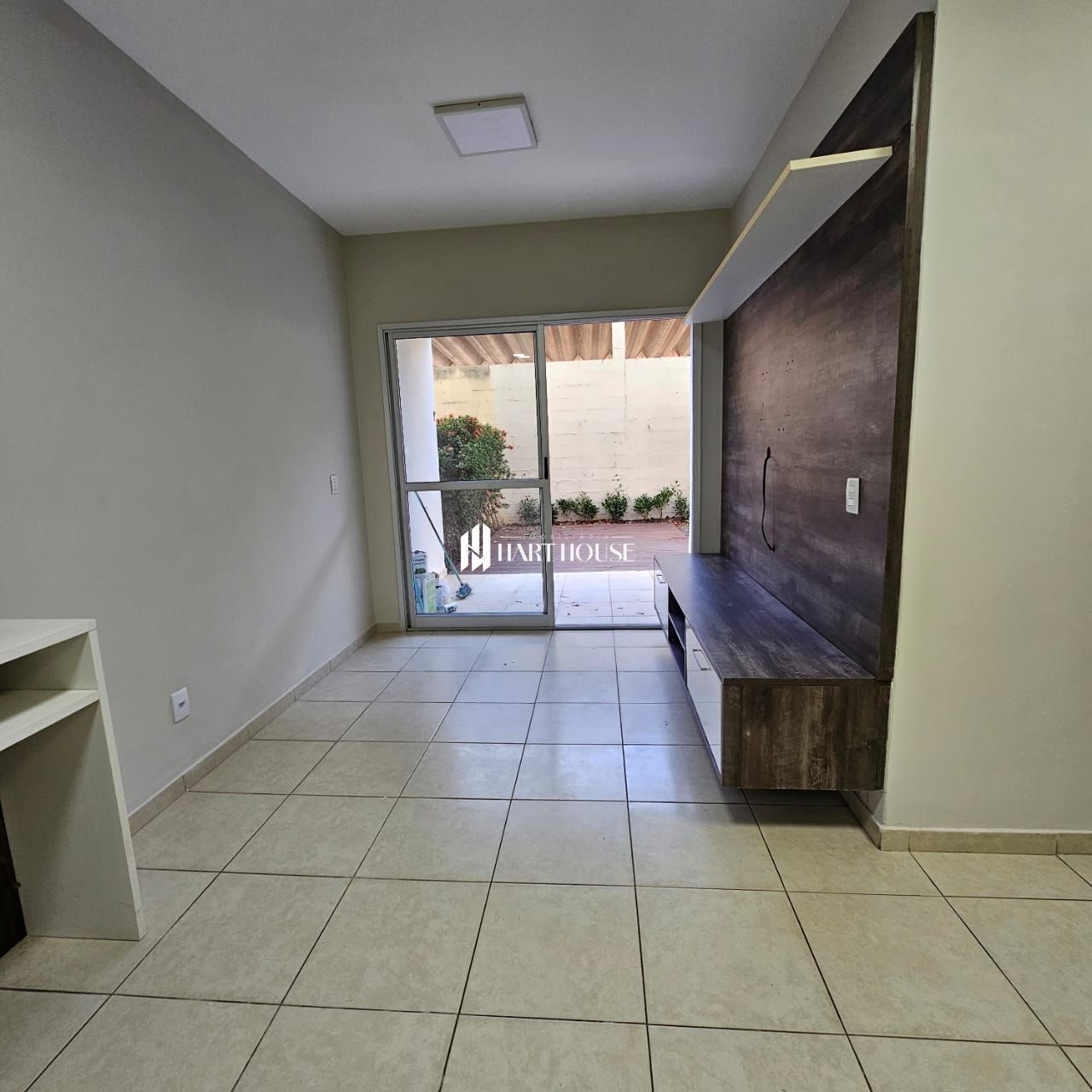 Apartamento com 3 Dormitórios à venda, 84 m² por R$ 370.000,00 Apartamento com 3 Dormitórios à venda, 84 m² por R$ 370.000,00