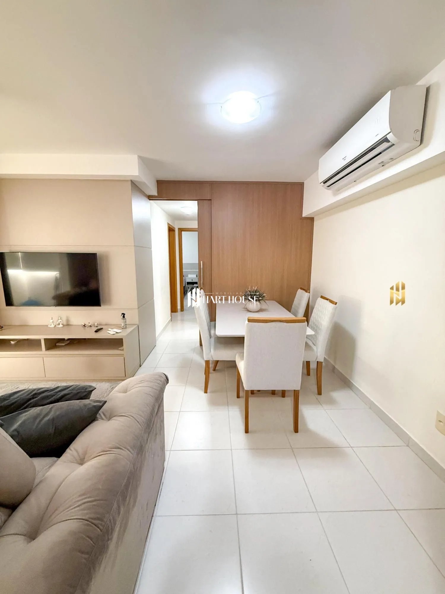 Apartamento com 2 Dormitórios à venda, 64 m² por R$ 570.000,00 Apartamento com 2 Dormitórios à venda, 64 m² por R$ 570.000,00
