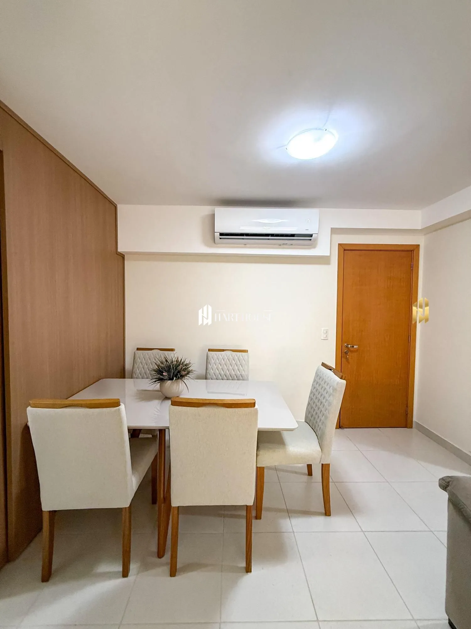 Apartamento com 2 Dormitórios à venda, 64 m² por R$ 570.000,00 Apartamento com 2 Dormitórios à venda, 64 m² por R$ 570.000,00