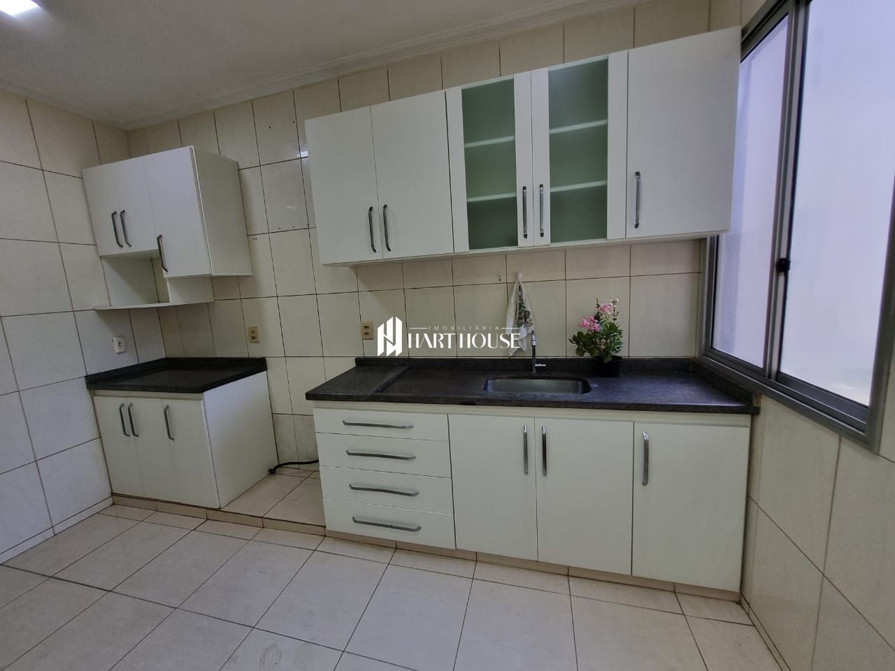 Apartamento com 2 Dormitórios para alugar, 102 m² por R$ 3.000,00 Apartamento com 2 Dormitórios para alugar, 102 m² por R$ 3.000,00