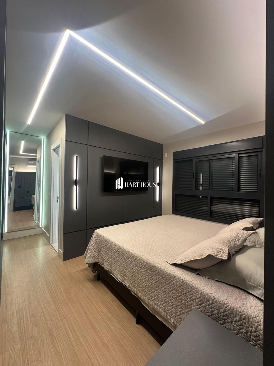 Apartamento com 3 Dormitórios à venda, 132 m² por R$ 1.900.000,00 Apartamento com 3 Dormitórios à venda, 132 m² por R$ 1.900.000,00