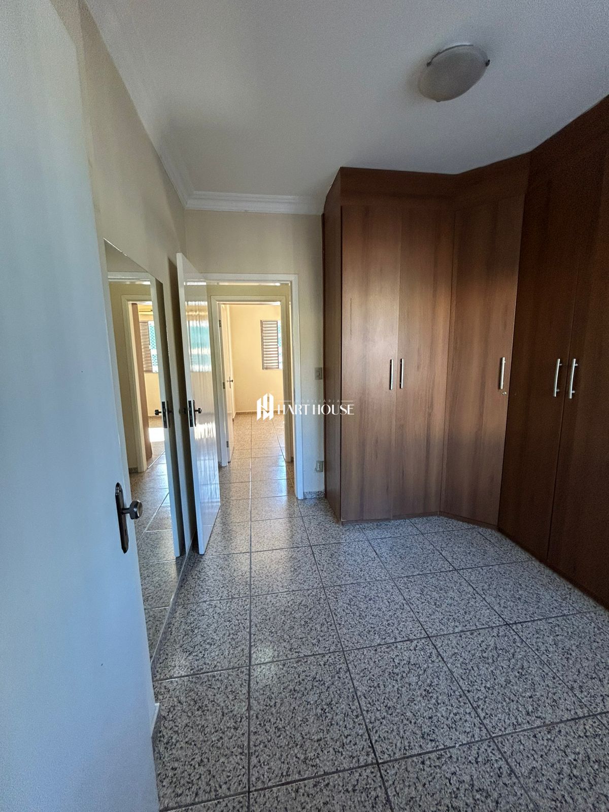 Apartamento com 4 Dormitórios para alugar, 143 m² por R$ 2.000,00 Apartamento com 4 Dormitórios para alugar, 143 m² por R$ 2.000,00