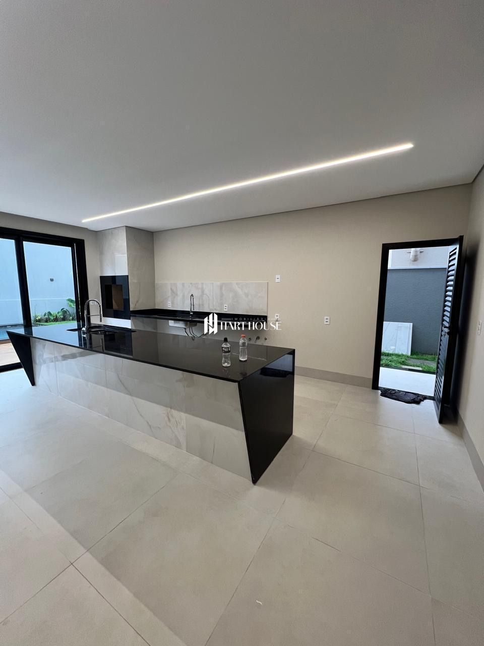 Sobrado com 4 Dormitórios à venda, 228 m² por R$ 2.590.000,00 Sobrado com 4 Dormitórios à venda, 228 m² por R$ 2.590.000,00