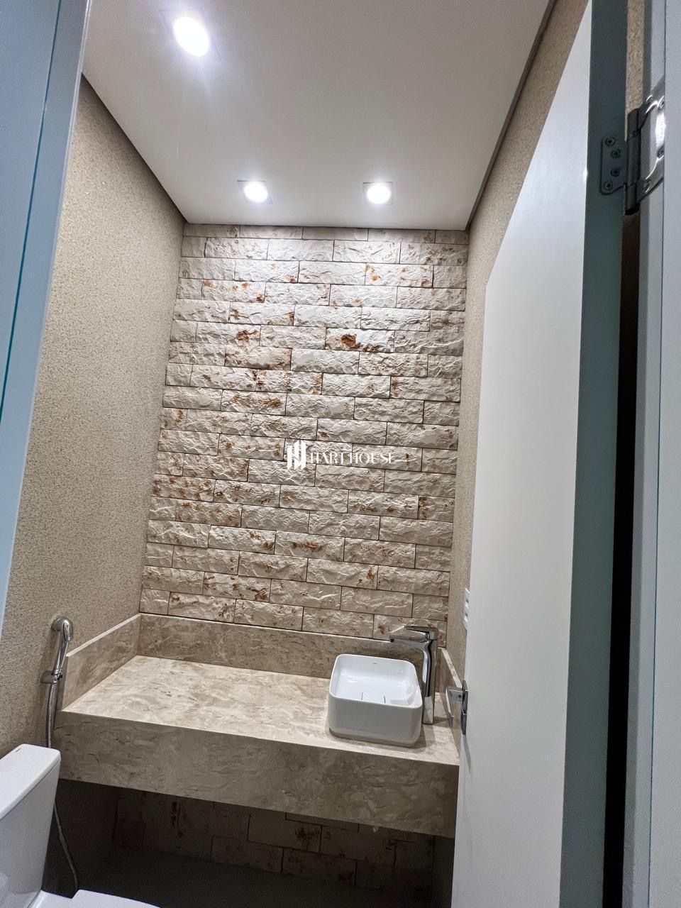 Sobrado com 4 Dormitórios à venda, 228 m² por R$ 2.590.000,00 Sobrado com 4 Dormitórios à venda, 228 m² por R$ 2.590.000,00