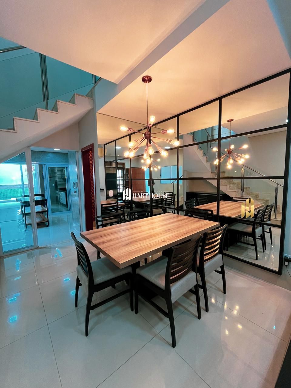 Casa com 3 Dormitórios à venda, 200 m² por R$ 990.000,00 Casa com 3 Dormitórios à venda, 200 m² por R$ 990.000,00