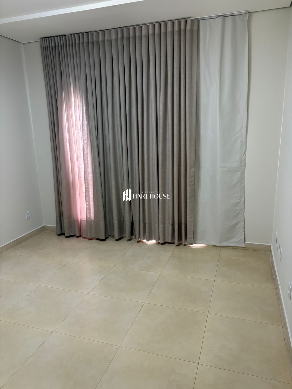 Casa em condomínio com 3 Dormitórios para alugar, 385 m² por R$ 18.000,00 Casa em condomínio com 3 Dormitórios para alugar, 385 m² por R$ 18.000,00