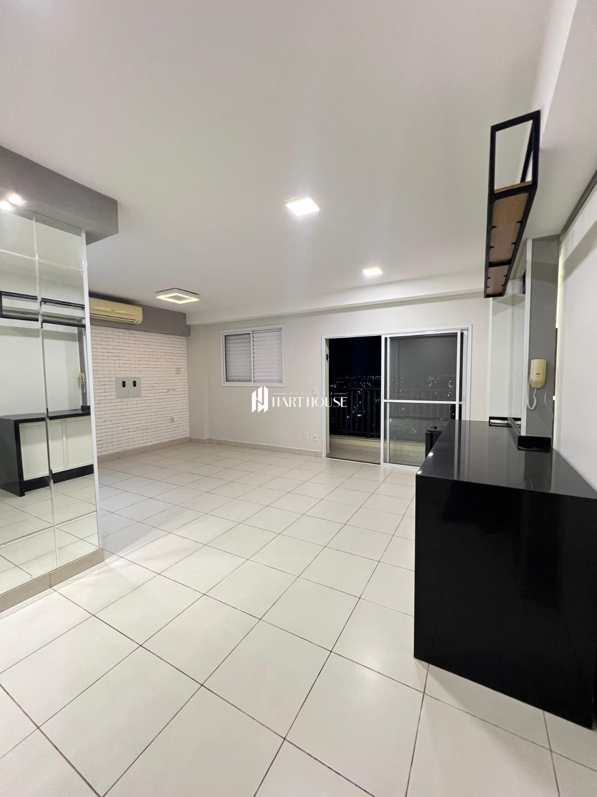 Apartamento com 2 Dormitórios para alugar, 72 m² por R$ 3.500,00 Apartamento com 2 Dormitórios para alugar, 72 m² por R$ 3.500,00