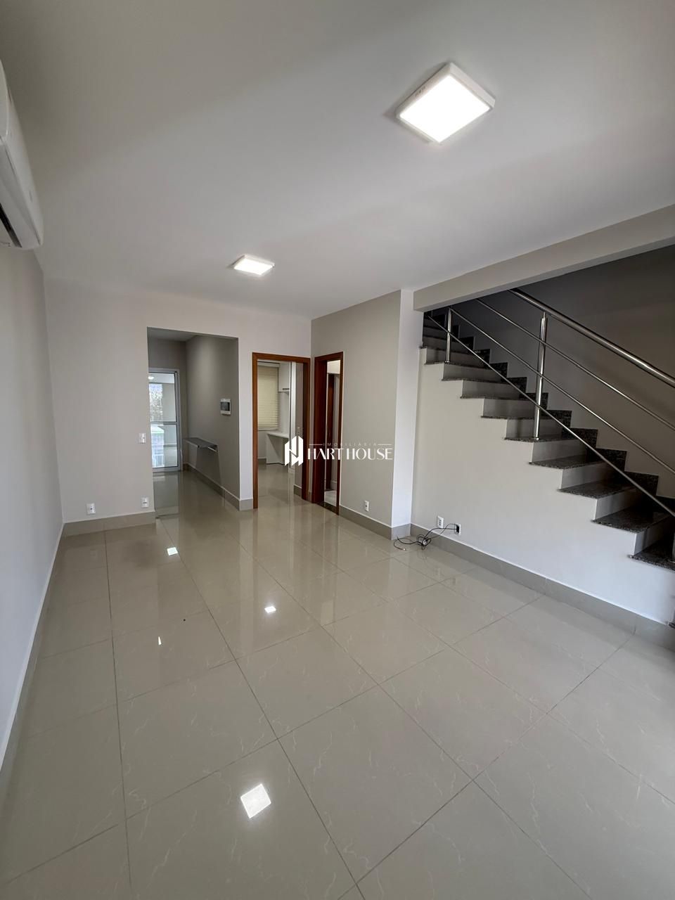 Sobrado para alugar  no Santa Cruz - Cuiabá, MT. Imóveis