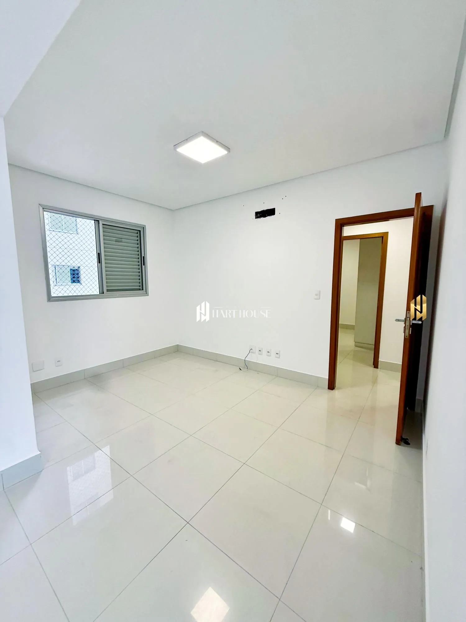 Apartamento com 3 Dormitórios à venda, 136 m² por R$ 1.350.000,00 Apartamento com 3 Dormitórios à venda, 136 m² por R$ 1.350.000,00