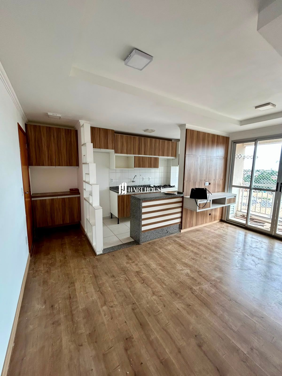 Apartamento para alugar  no Despraiado - Cuiabá, MT. Imóveis